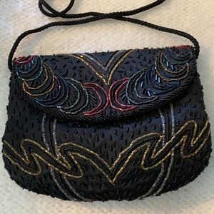 Lovely beaded shoulder bag.